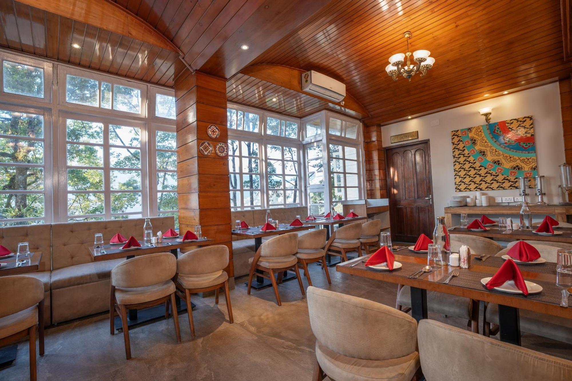 Summit Alpine Abode Hotel 5 Mins From Mg Marg กังต็อก ภายนอก รูปภาพ